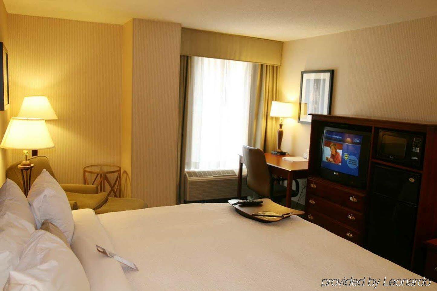 Hampton Inn & Suites Arlington Crystal City Dca Exterior foto